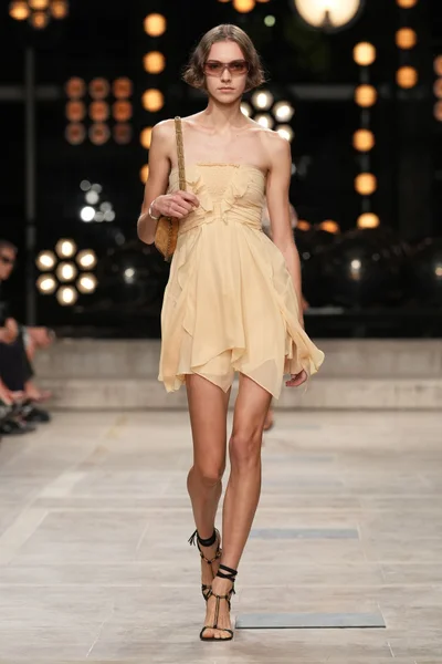 Look 13